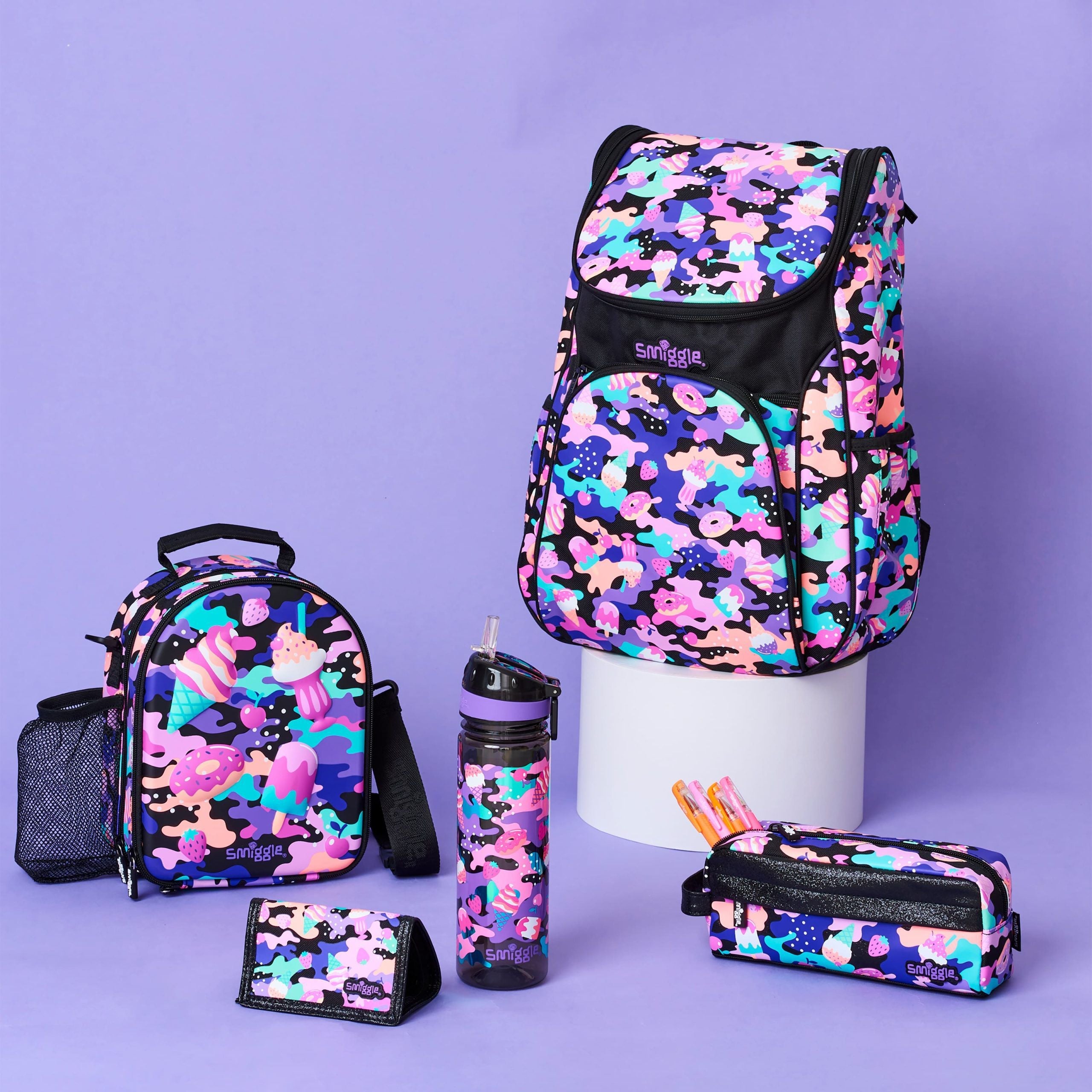 Smiggle - Hide Sert Kapaklı Beslenme Çantası